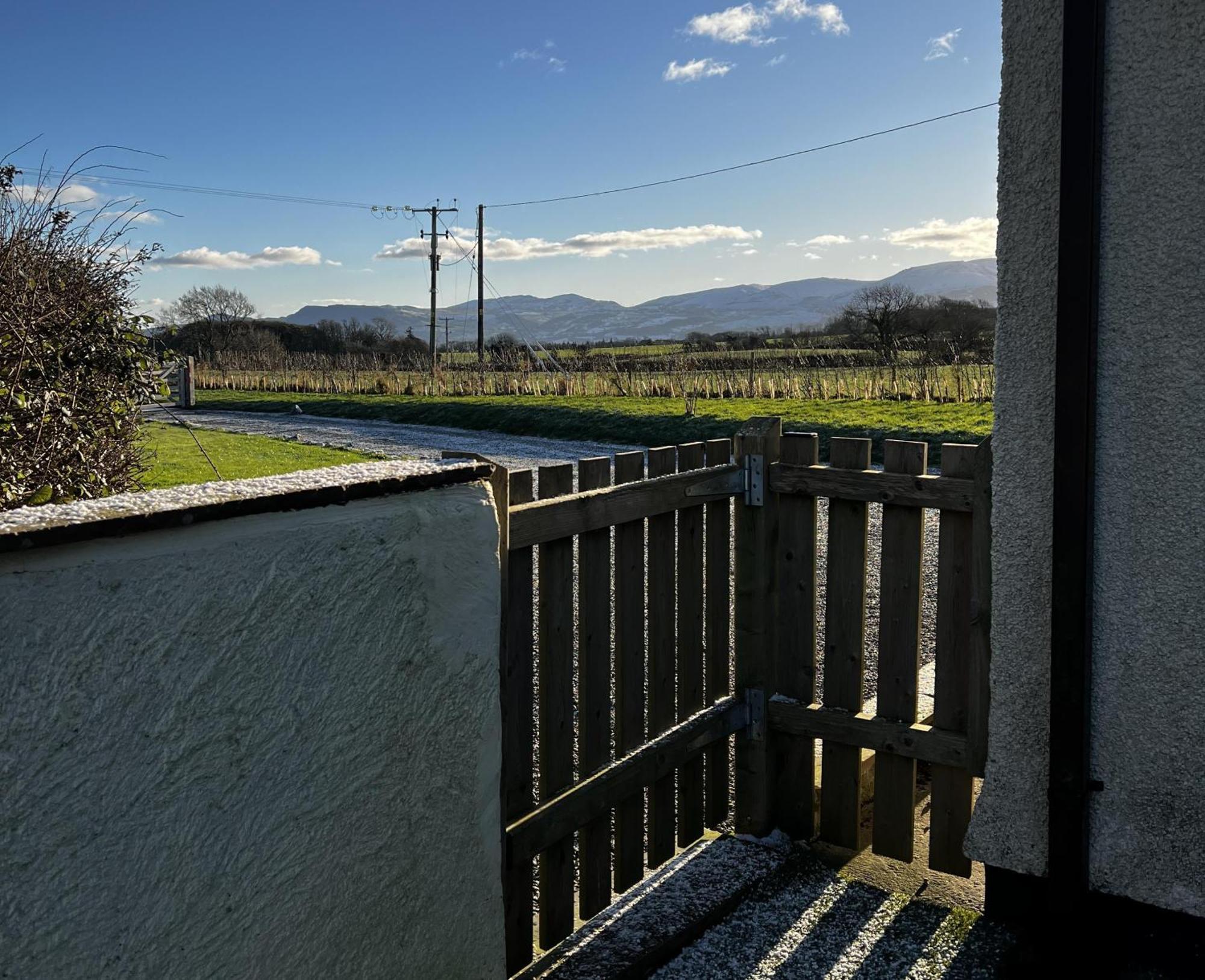3 Bed Detached Cottage- Log Burner Mountain Views Beaumaris Luaran gambar